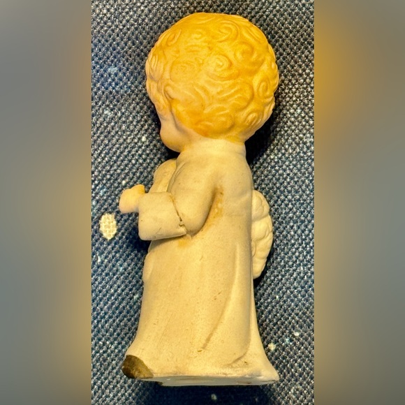 Set of two Manger Scene Ceramic Pieces - Picture 10 of 10